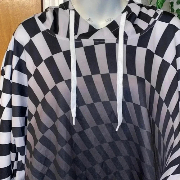 3D Optical Illusion Hoodie - Picture 4 of 6